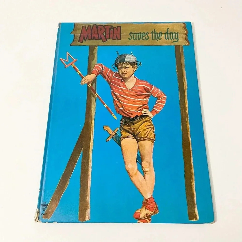 Vintage Martin Saves the Day Sweden Book by Kirsten Hatchwell Flaws